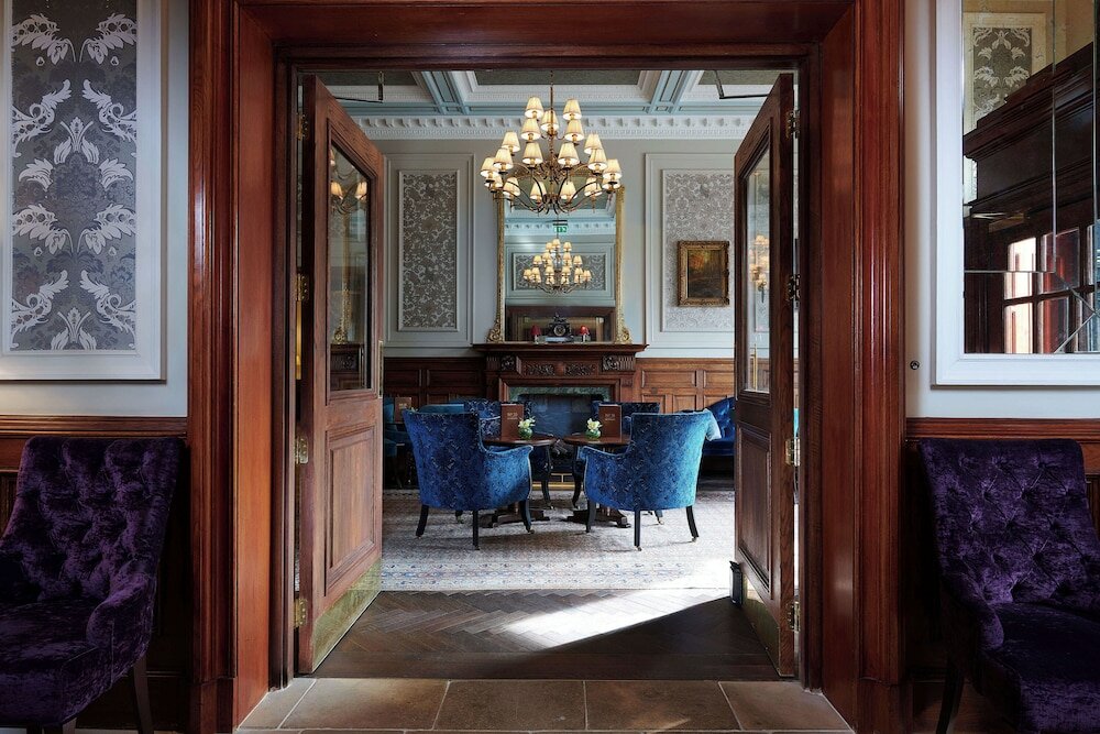 Фото The Bonham Hotel