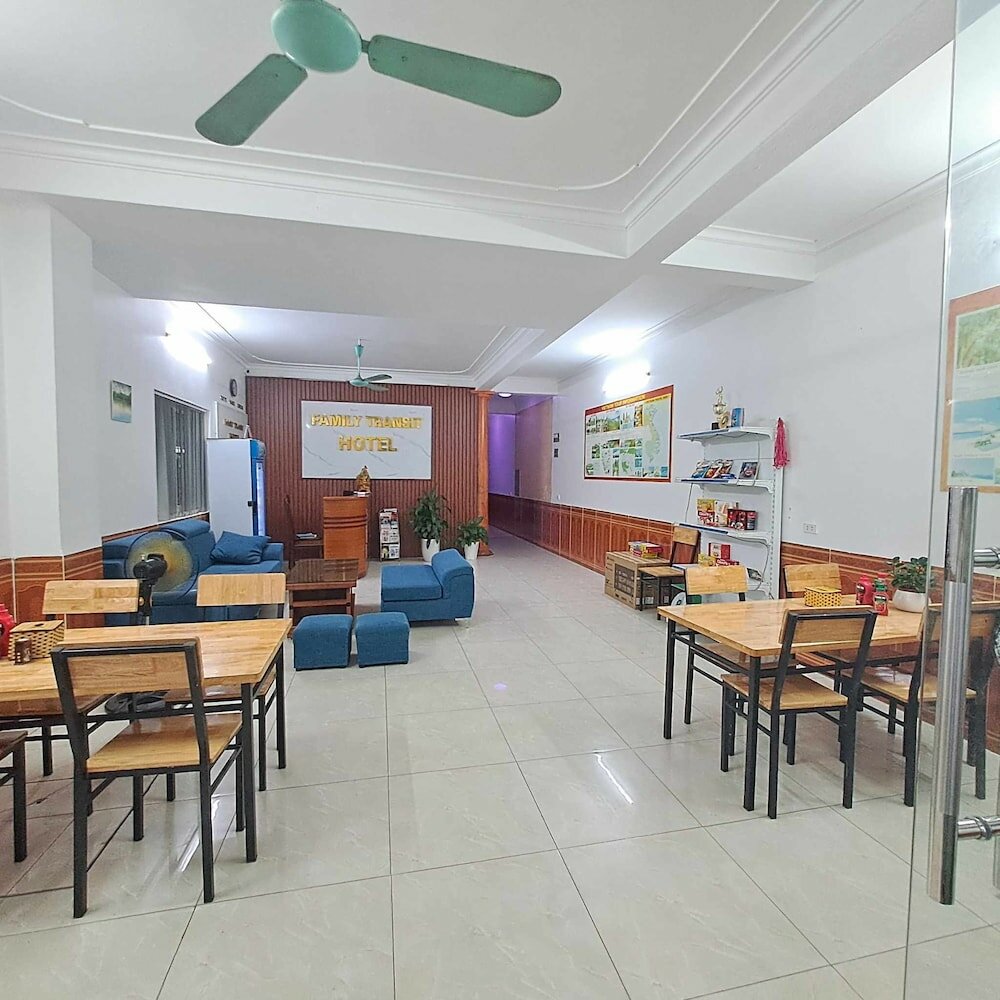 Фото Family Transit Hotel