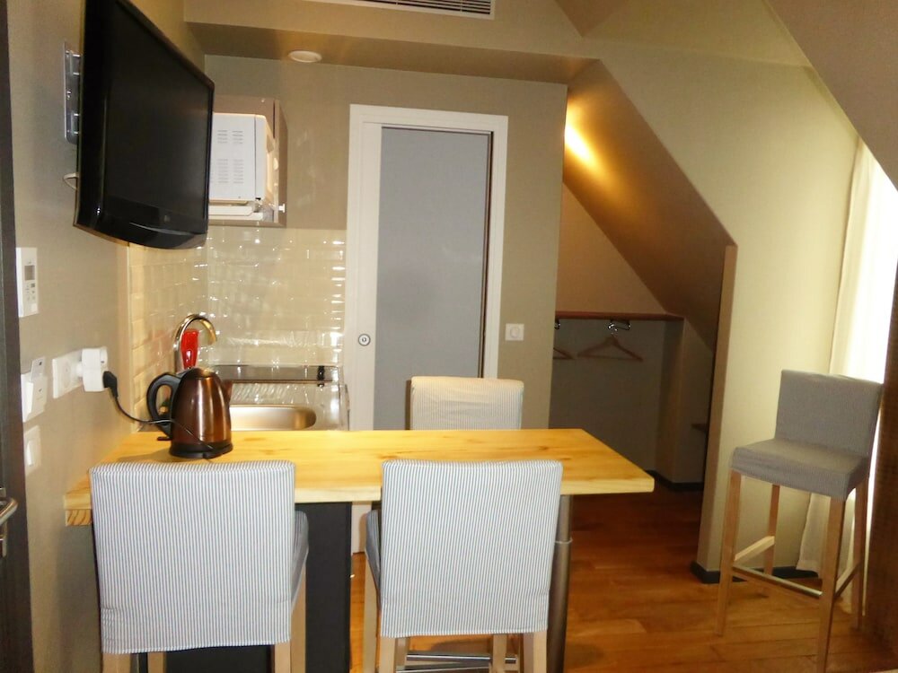 Фото Hotel Excelsior Batignolles