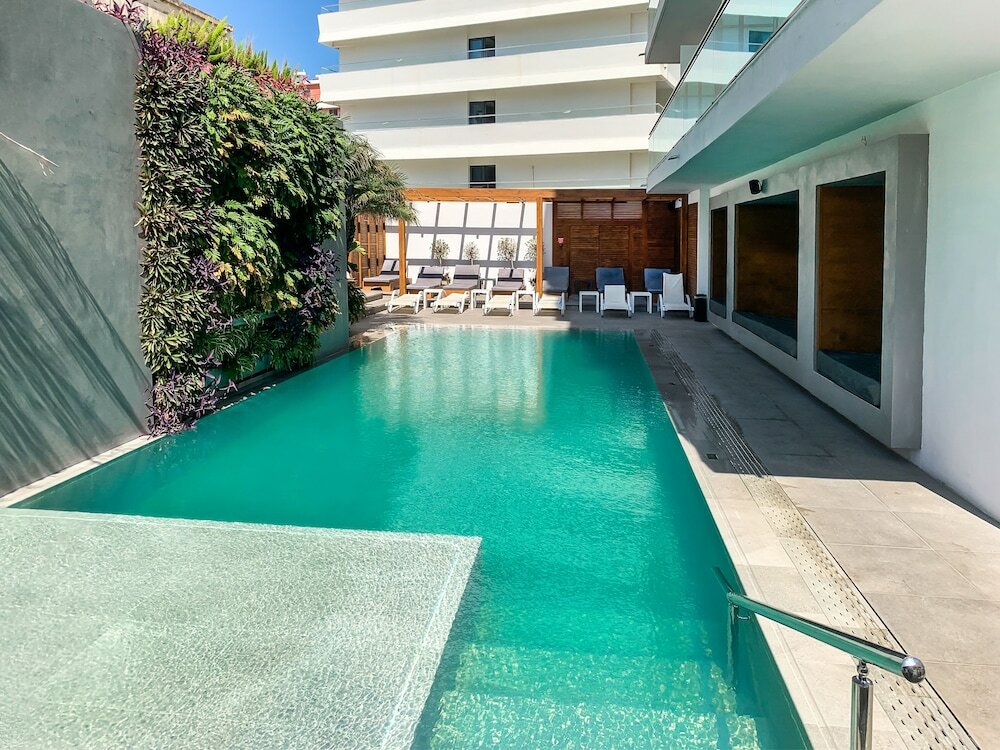 Фото Manousos City Hotel