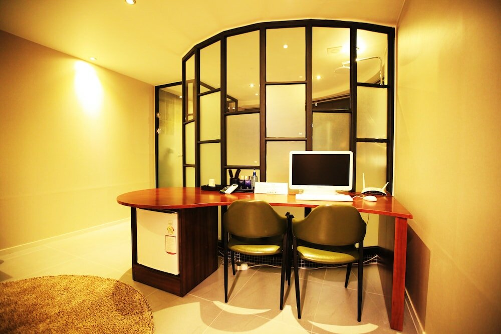 Фото Hotel The Ann