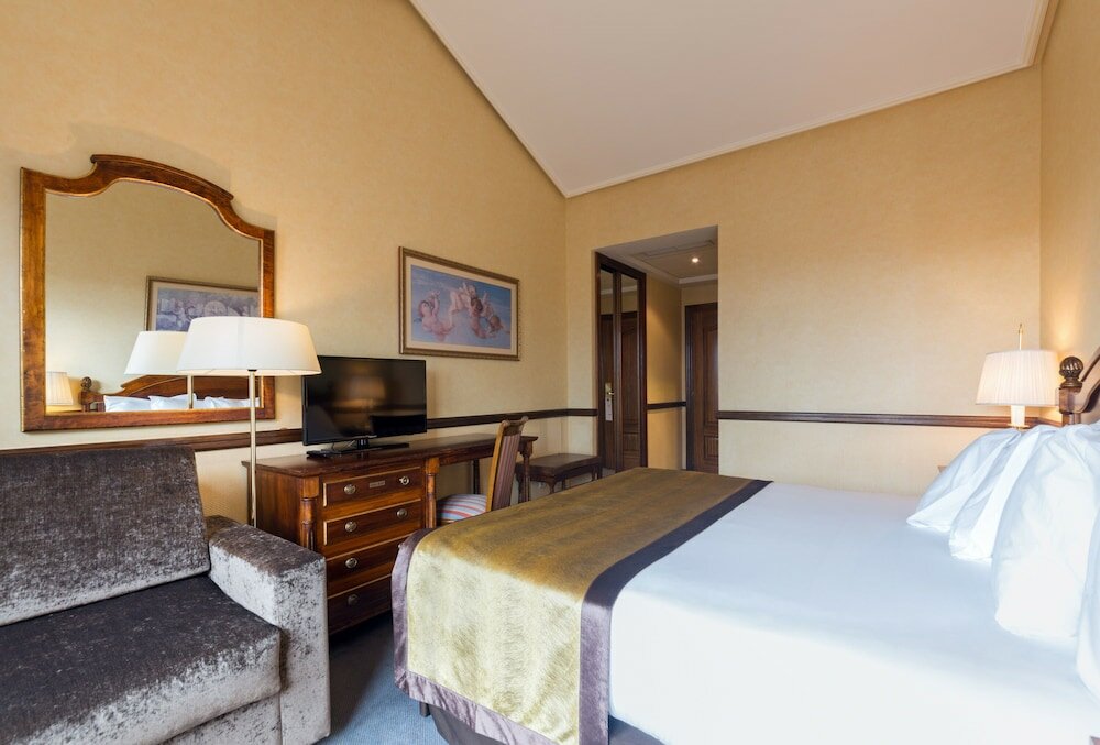 Фото Exe Reina Isabel