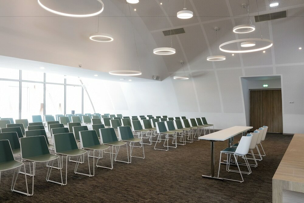 Фото Hilton Garden Inn Bordeaux Centre