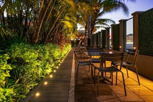 Гостиница Grand Coastal Hotel