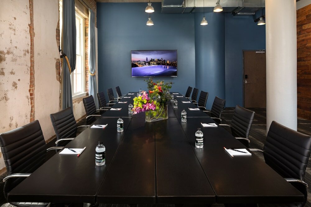 Фото Canvas Hotel Dallas