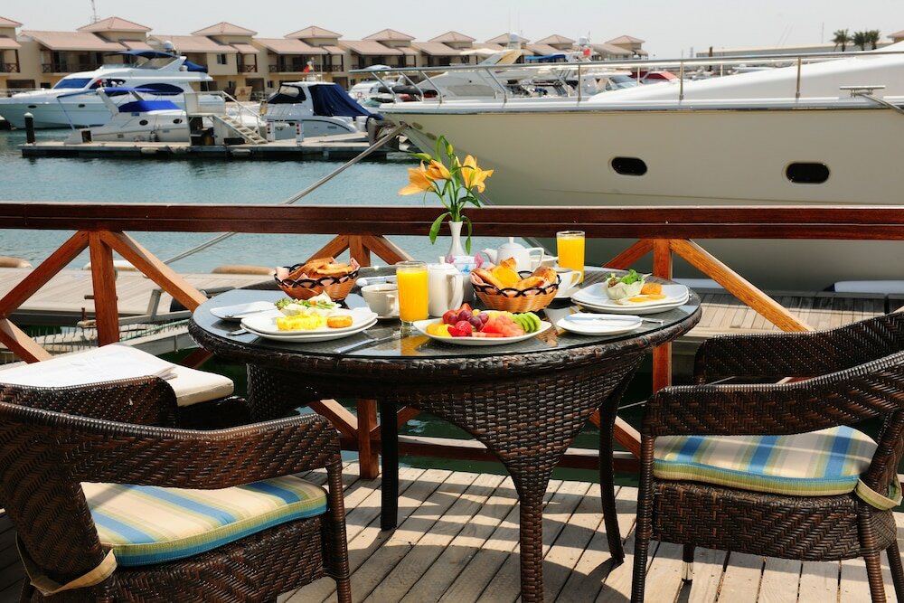 Фото Al Bander Hotel & Resort