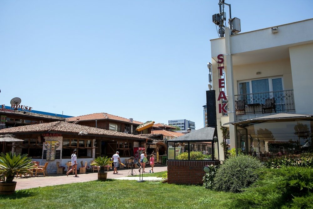 Фото Hotel Lotus