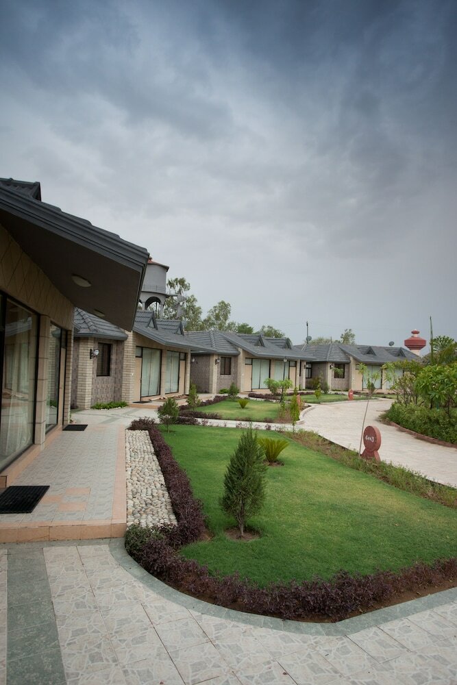 Фото Shri Radha Brij Vasundhara Resort & SPA