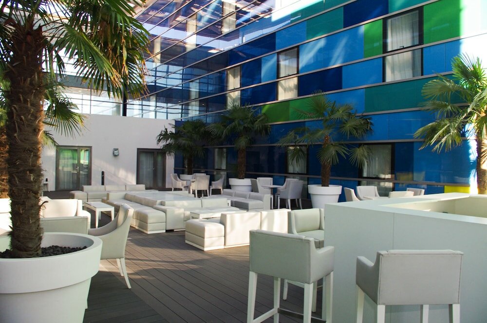 Фото Kyriad Prestige Perpignan Centre Del Mon