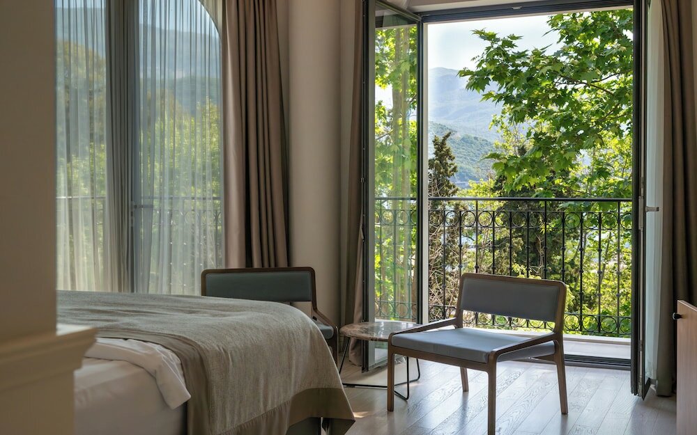 Фото Hotel Majestic