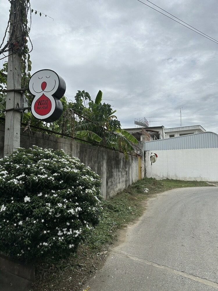 Фото Warm Well Hostel Kanchanaburi