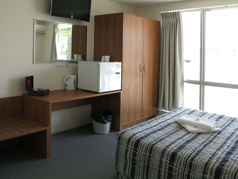 Фото Upper Ross Hotel