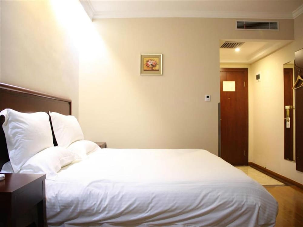 Фото Greentree Inn Beijing Yanqing Gaota Rd Express Hotel