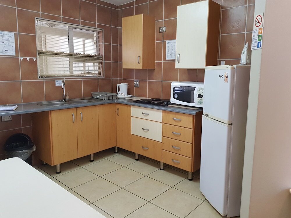 Фото Oceans Hotel & Self Catering