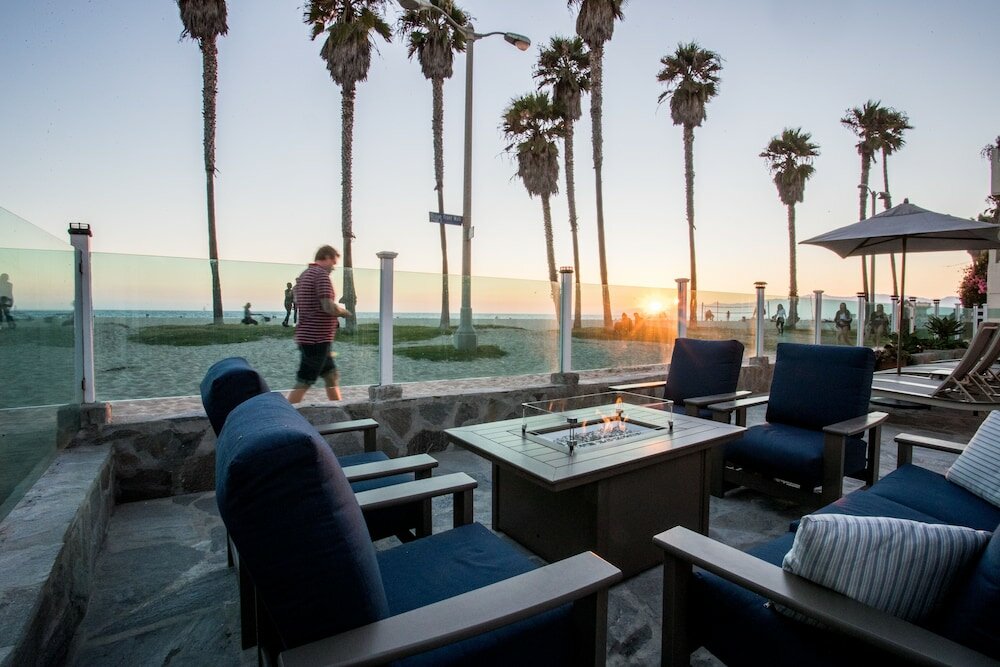 Фото Venice on the Beach Hotel