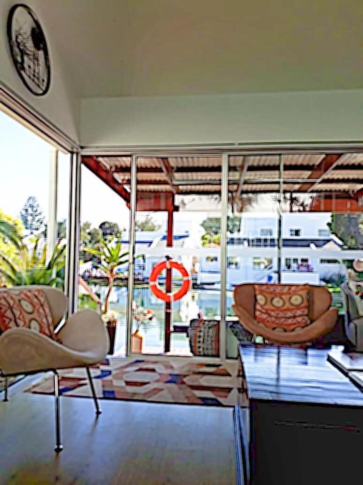 Фото Admiralty B&b