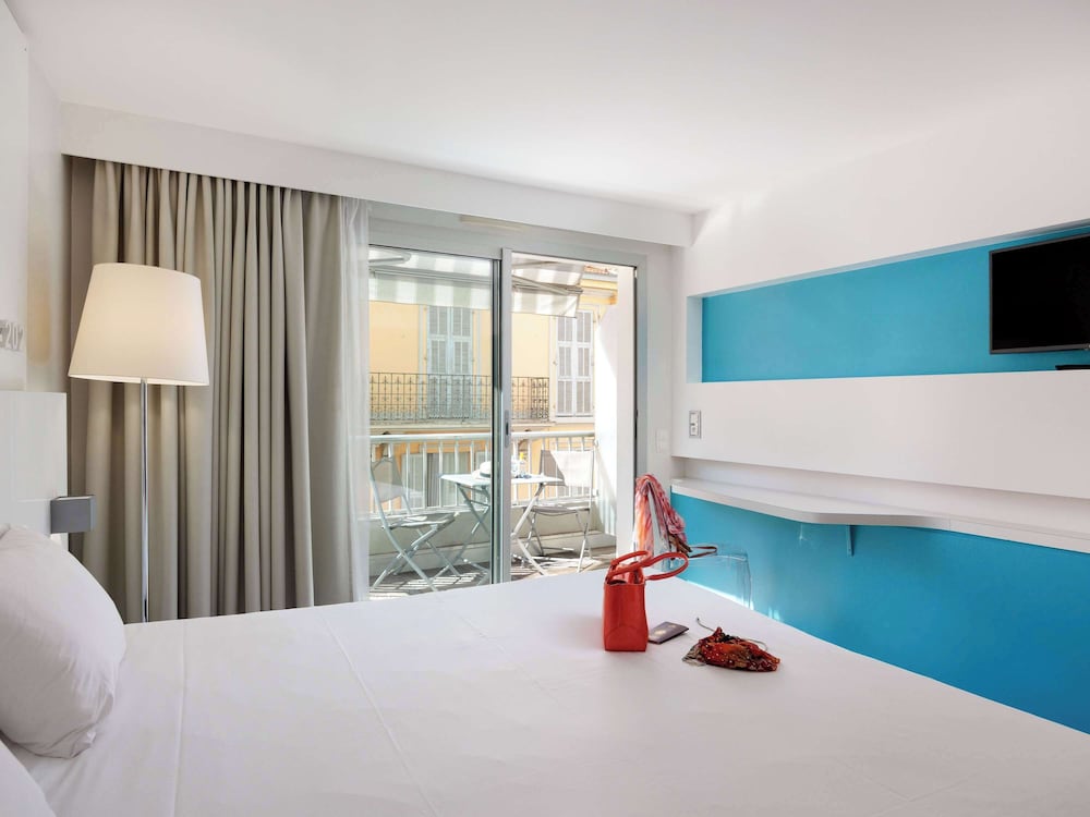 Фото Ibis Styles Menton Centre