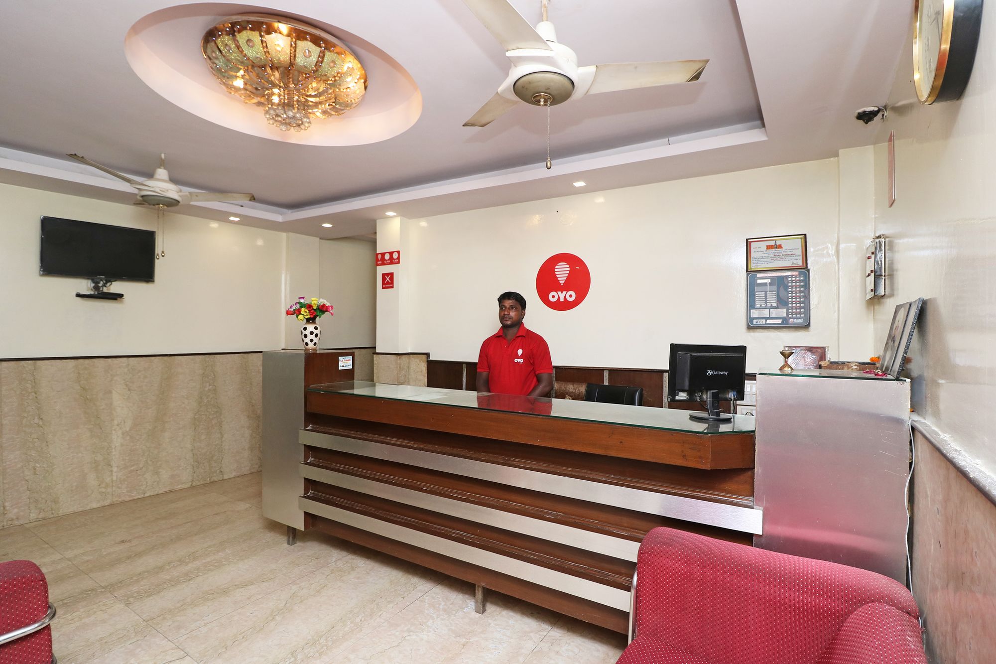 Фото отеля 1