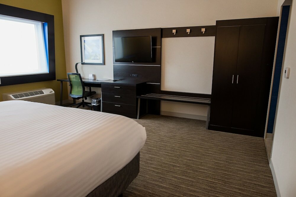 Фото Holiday Inn Express & Suites Marietta, an Ihg Hotel