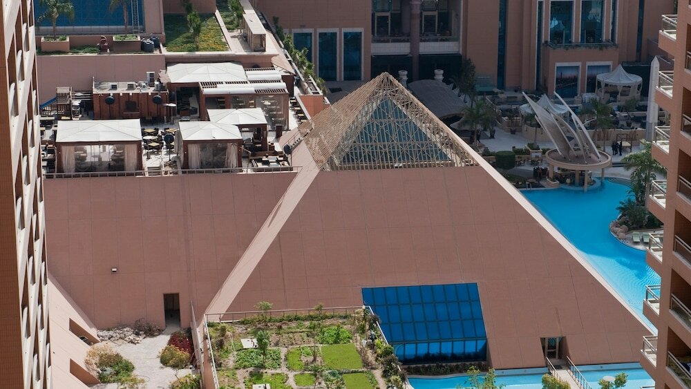 Фото Staybridge Suites Cairo - Citystars