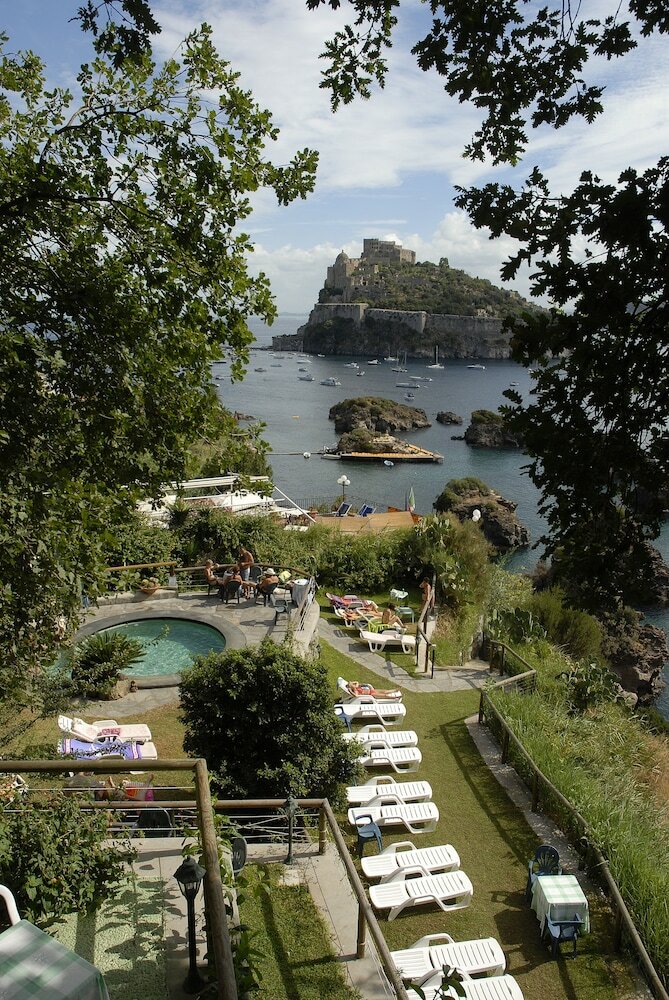 Фото Hotel Giardino delle Ninfe e La Fenice