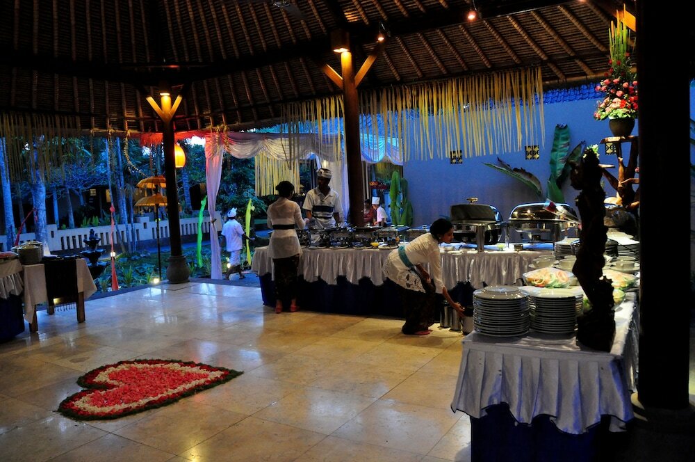 Фото Saren Indah Hotel