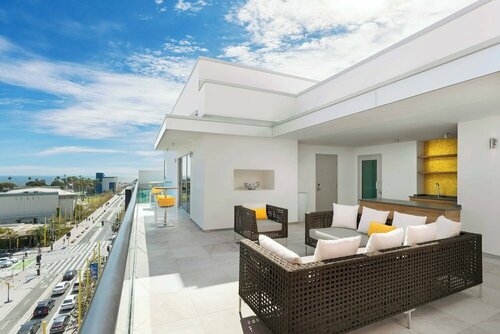 Гостиница Courtyard by Marriott Santa Monica в Санта Монике
