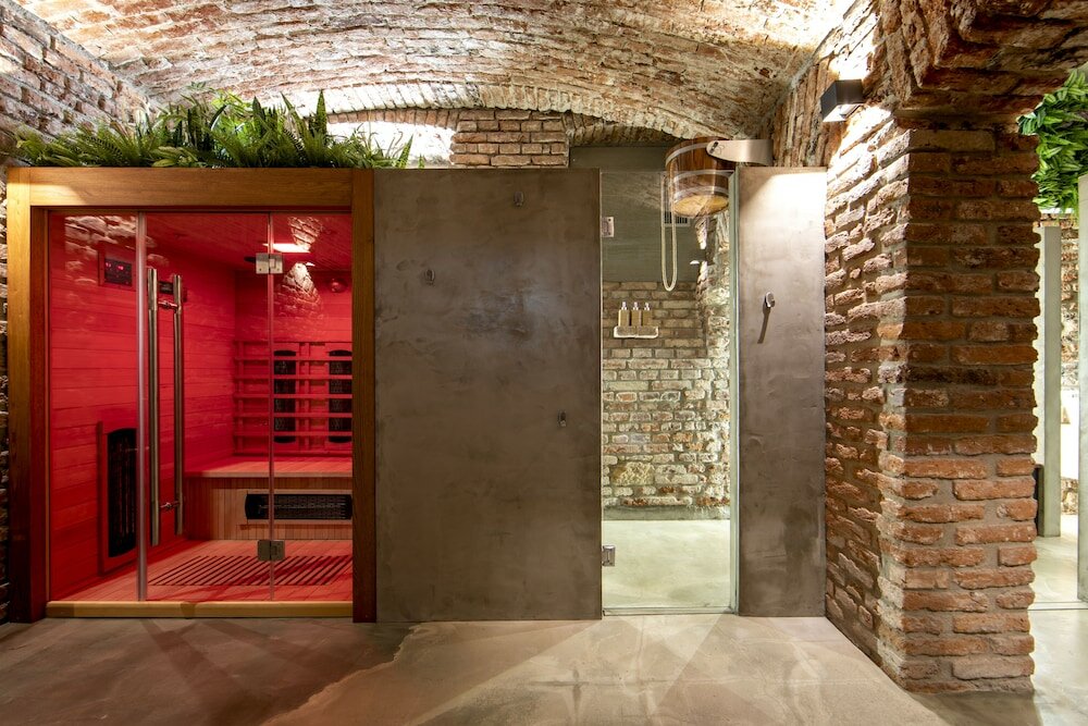 Фото Miss Sophie's New Town