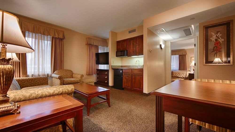 Фото Best Western Plus The Normandy Inn & Suites