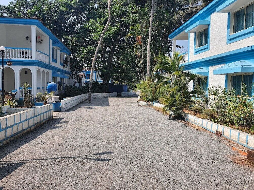 Фото Paradise Village Beach Resort