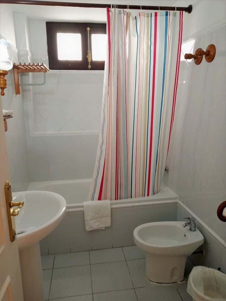 Фото Apartamentos Larga 70