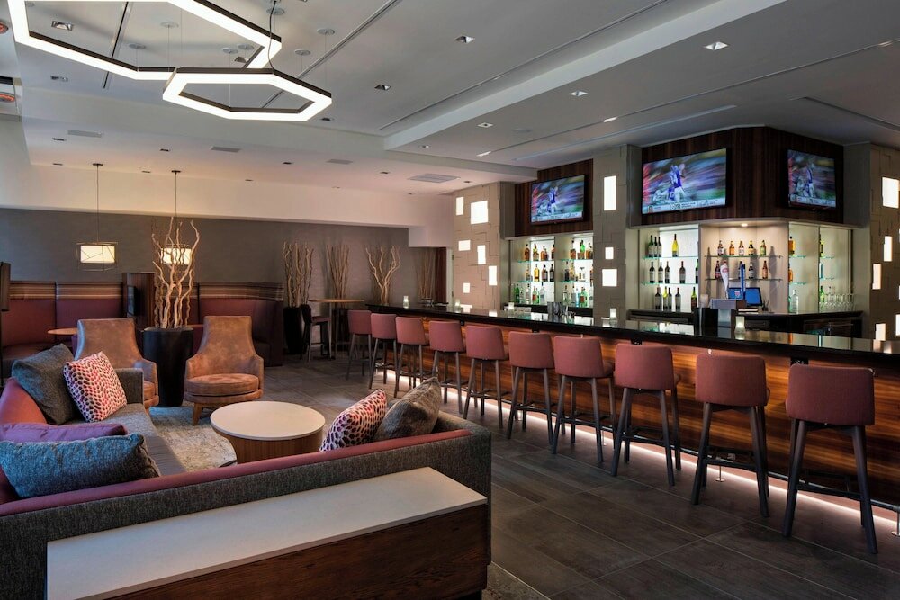 Фото Courtyard by Marriott New Orleans Near the French Quarter