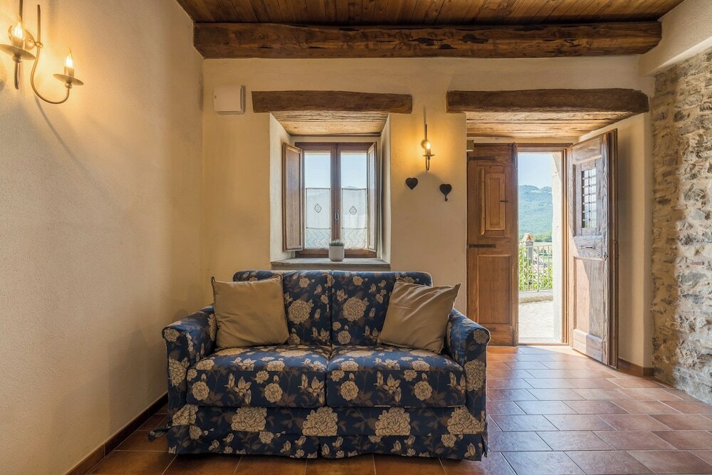 Фото Borgotufi Albergo Diffuso