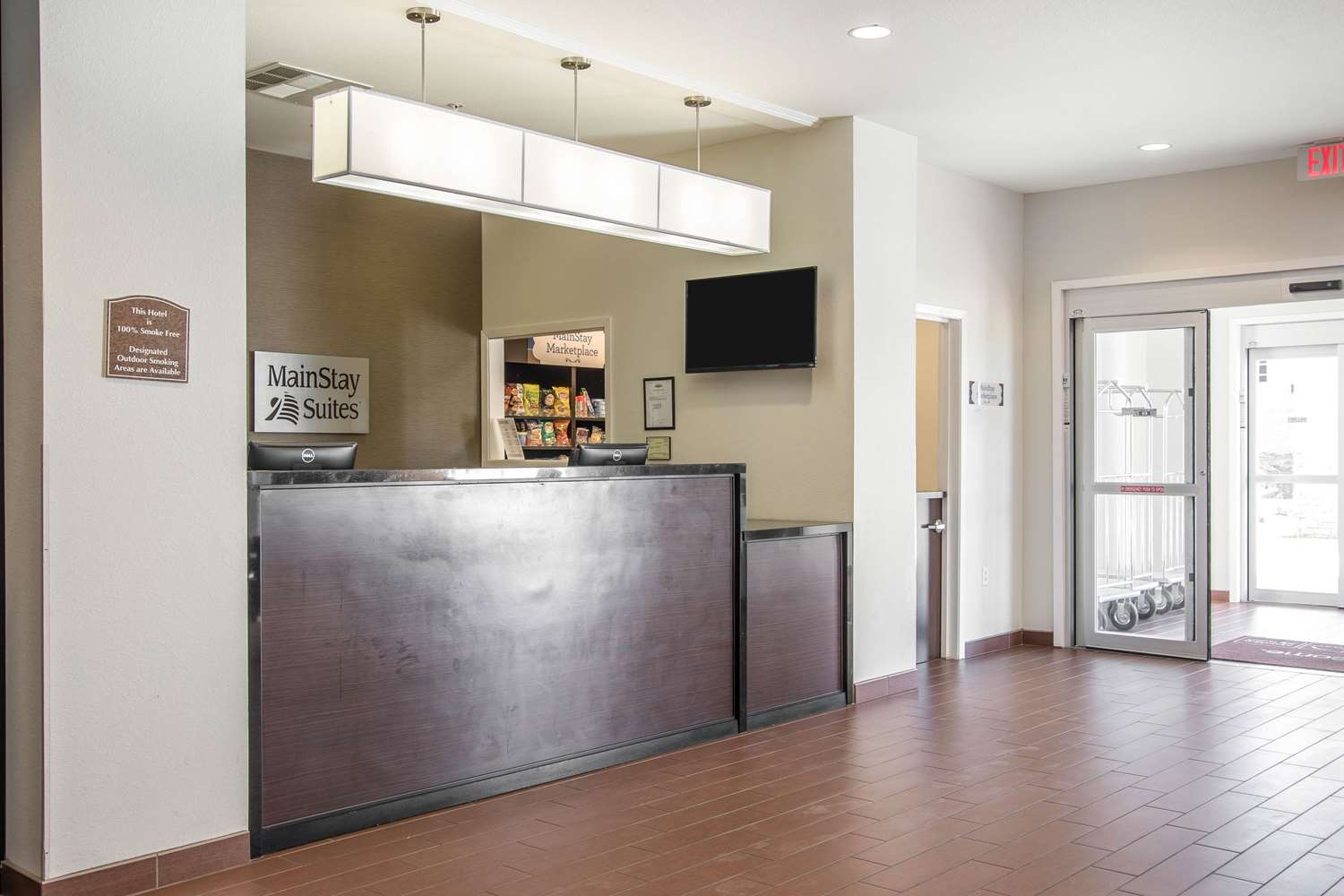 Фото Sleep Inn & Suites