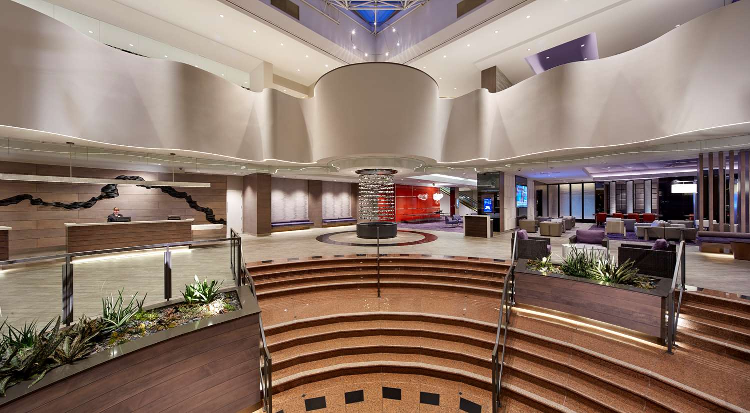 Фото Hilton Long Beach Hotel