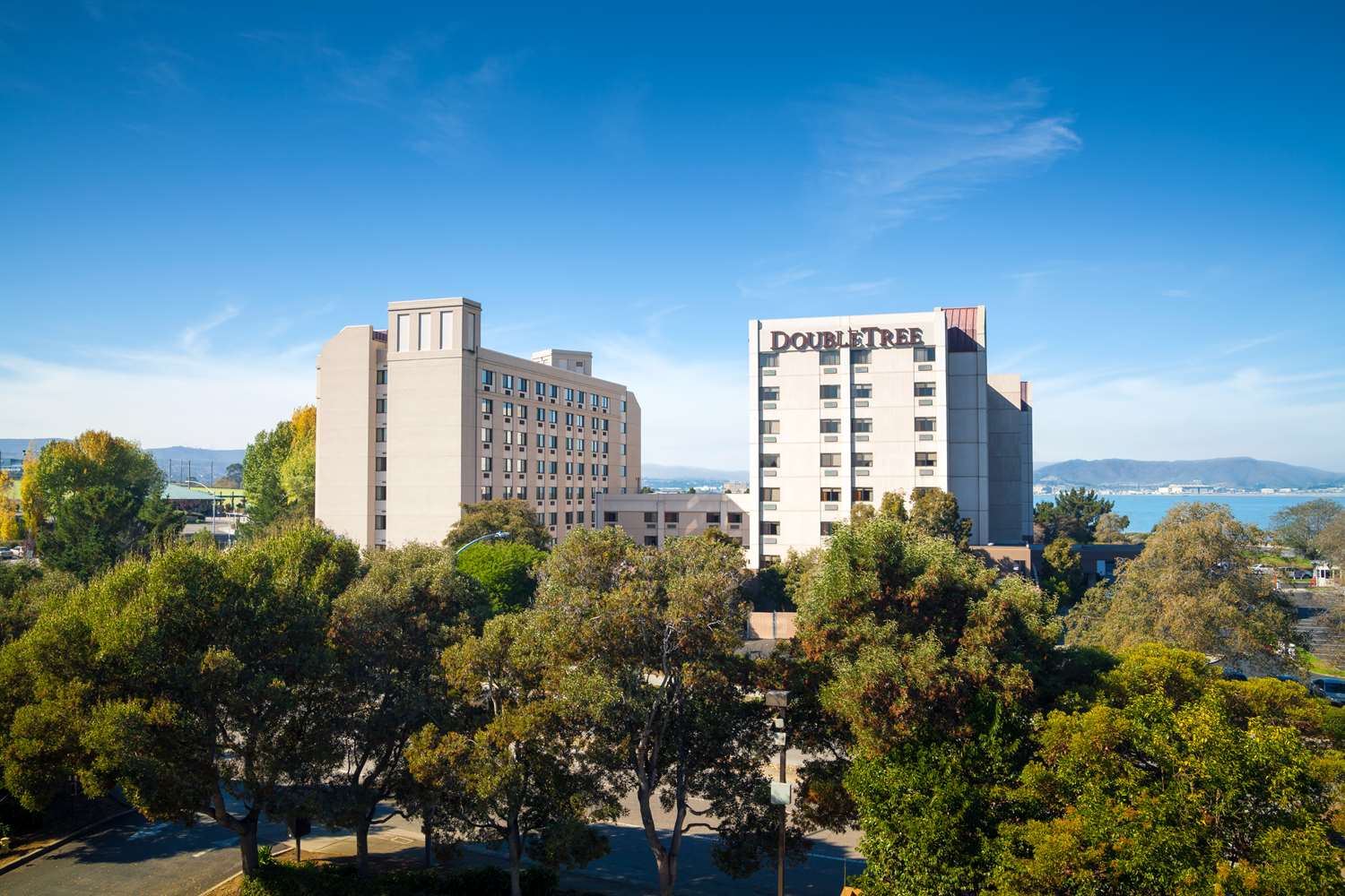 Фото Doubletree Hotel San Francisco Airport