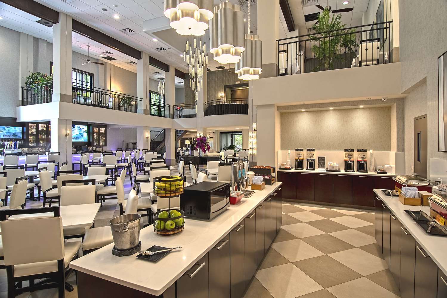 Фото Hampton Inn & Suites Fairfield