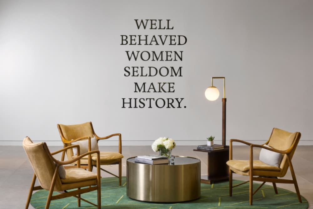 Фото C. Baldwin, Curio Collection by Hilton