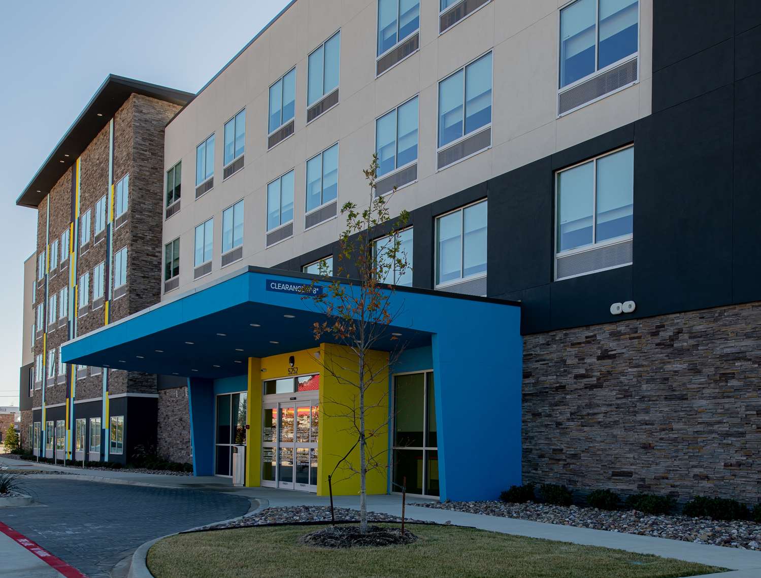 Фото Tru by Hilton The Colony Dallas