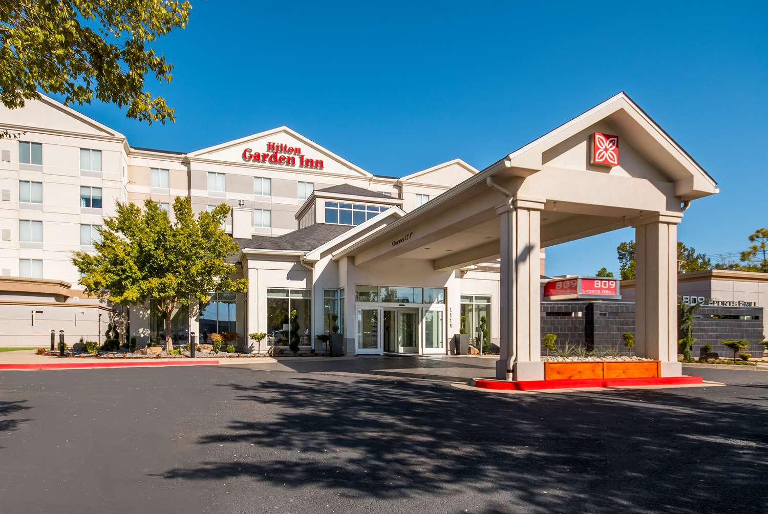 Фото Hilton Garden Inn Oklahoma City Midtown