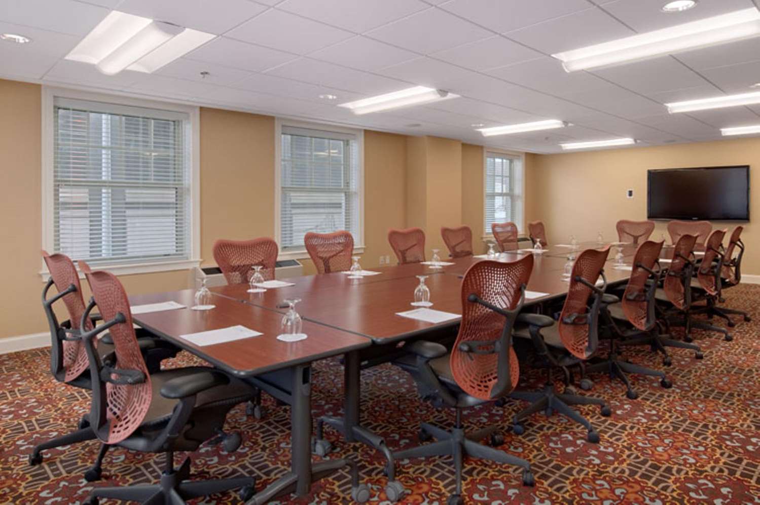 Фото Doubletree Suites by Hilton Detroit Downtown - Fort Shelby