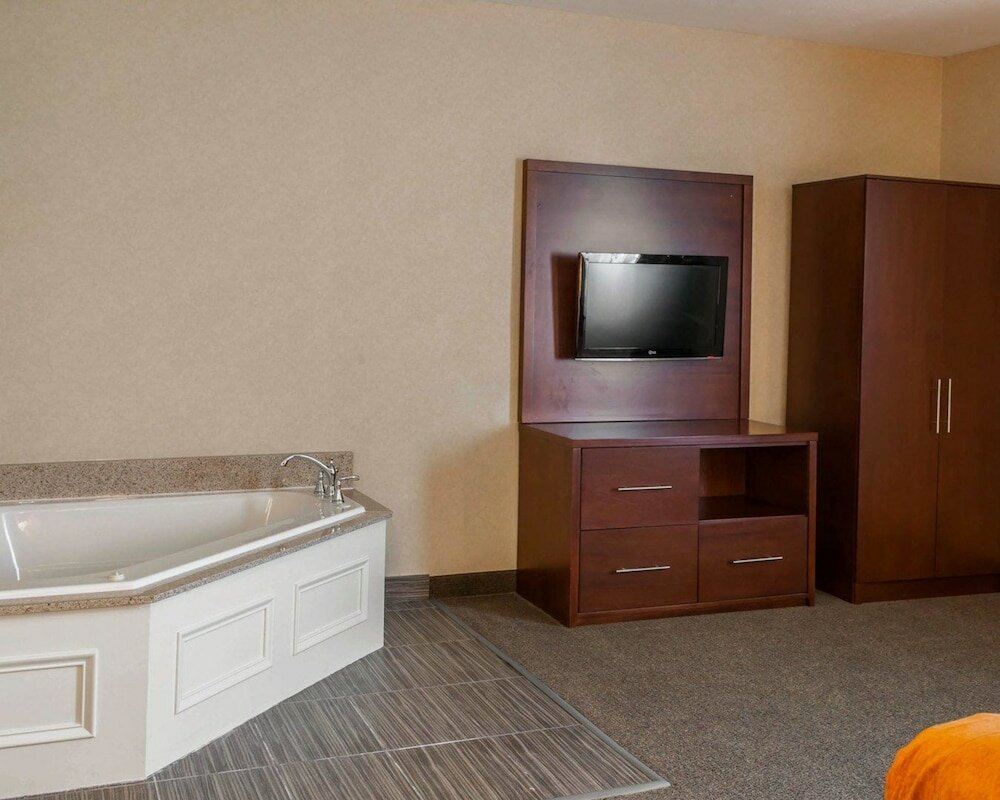 Фото Quality Suites Ne Indianapolis Fishers