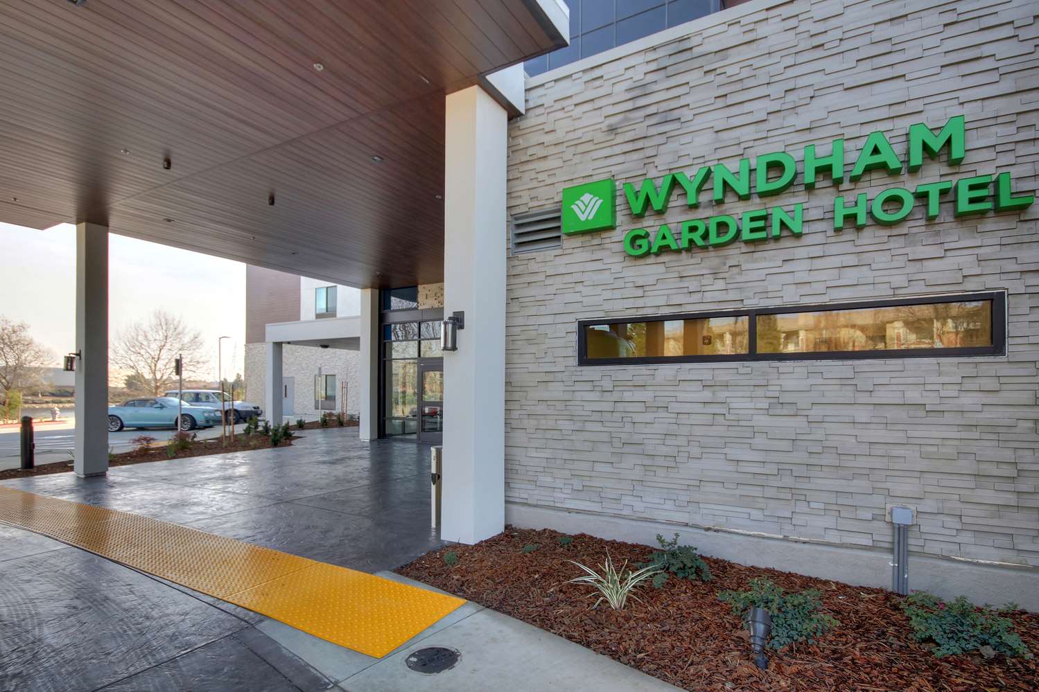 Фото Wyndham Garden Sacramento Airport Natomas