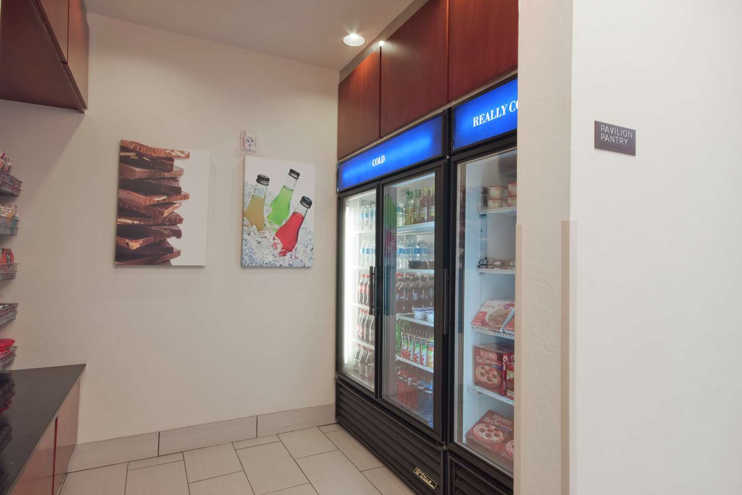 Фото Hilton Garden Inn Oklahoma City Midtown