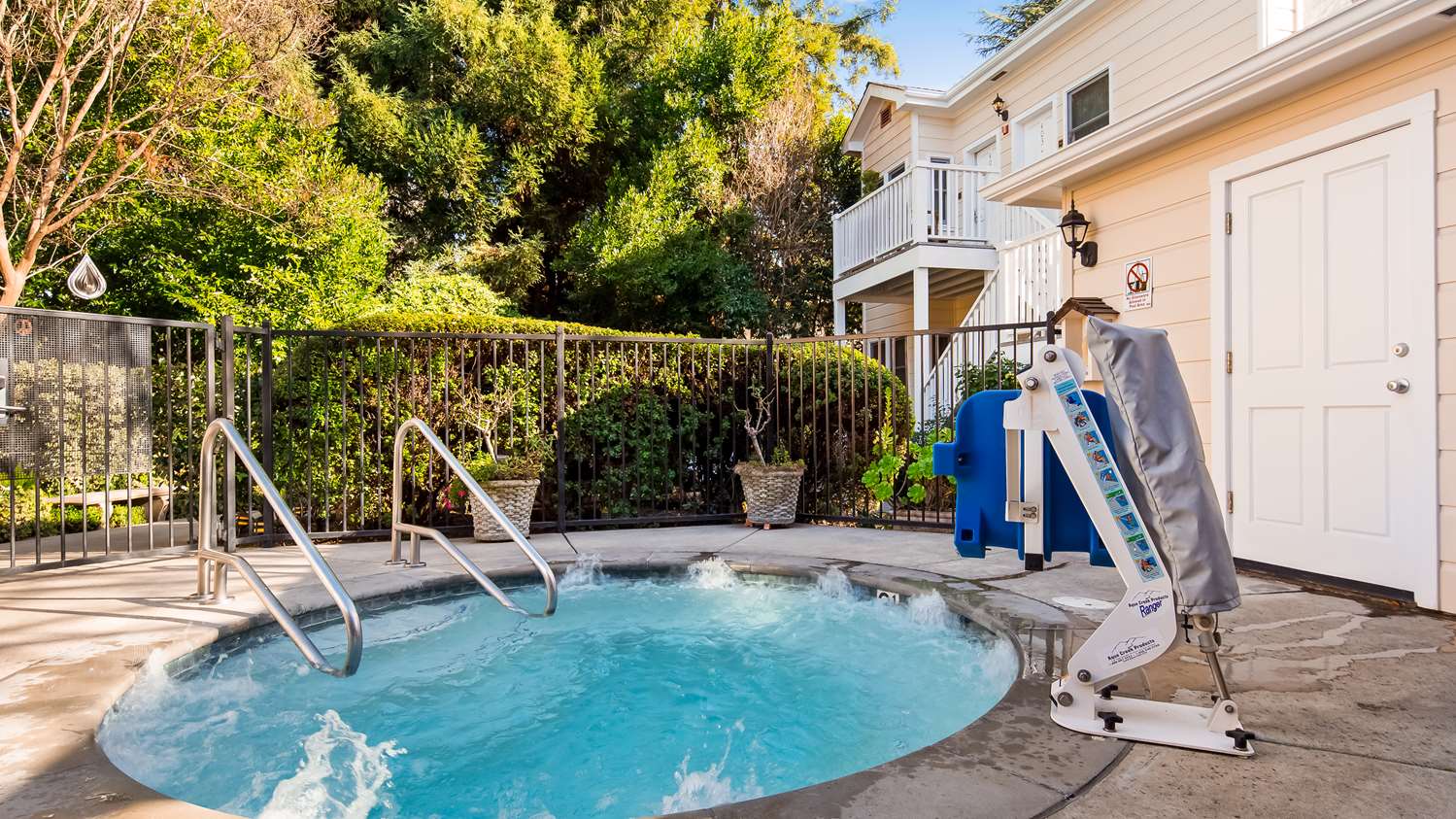 Фото Elm House Inn