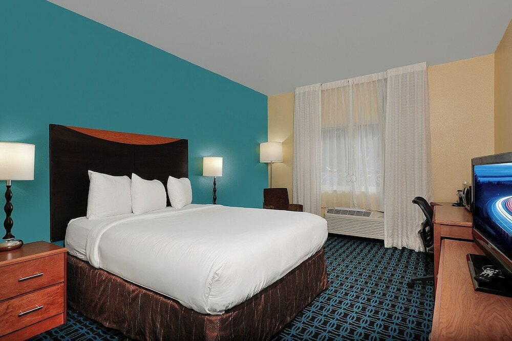 Фото Fairfield Inn & Suites Houston Energy Corridor/Katy Freeway