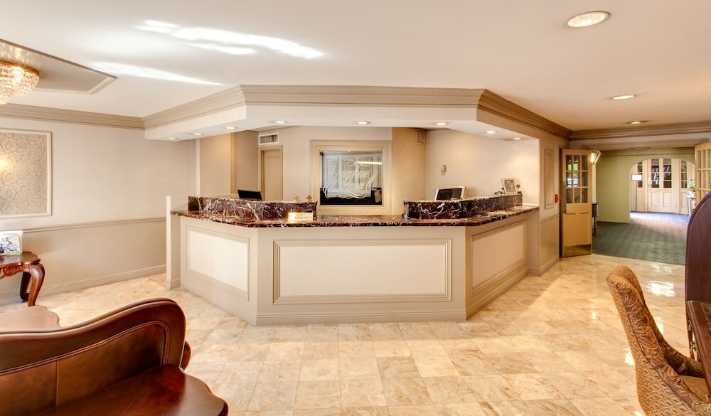 Фото Dauphine Orleans Hotel