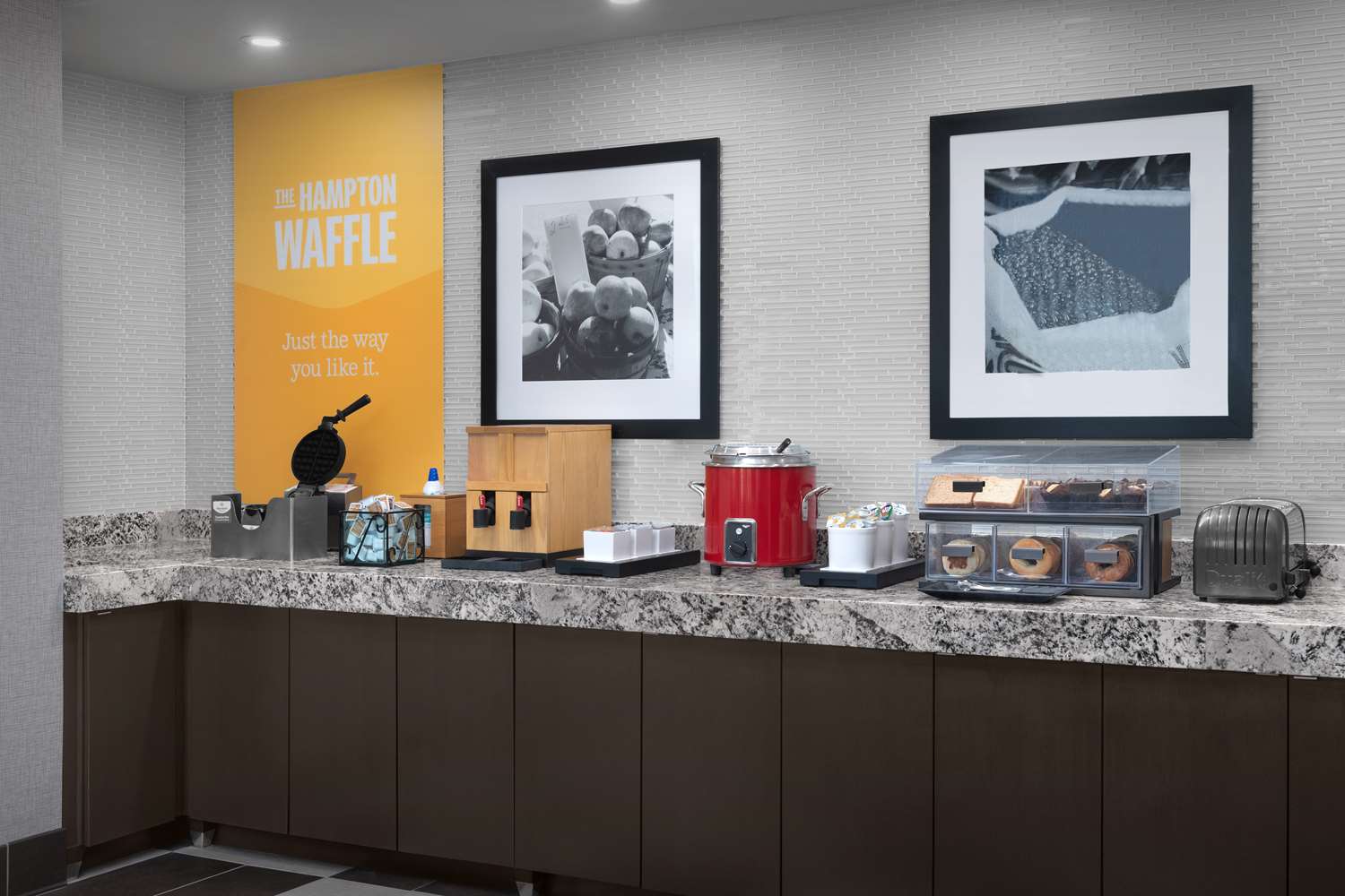 Фото Hampton Inn Washington Dc NoMa Union Station