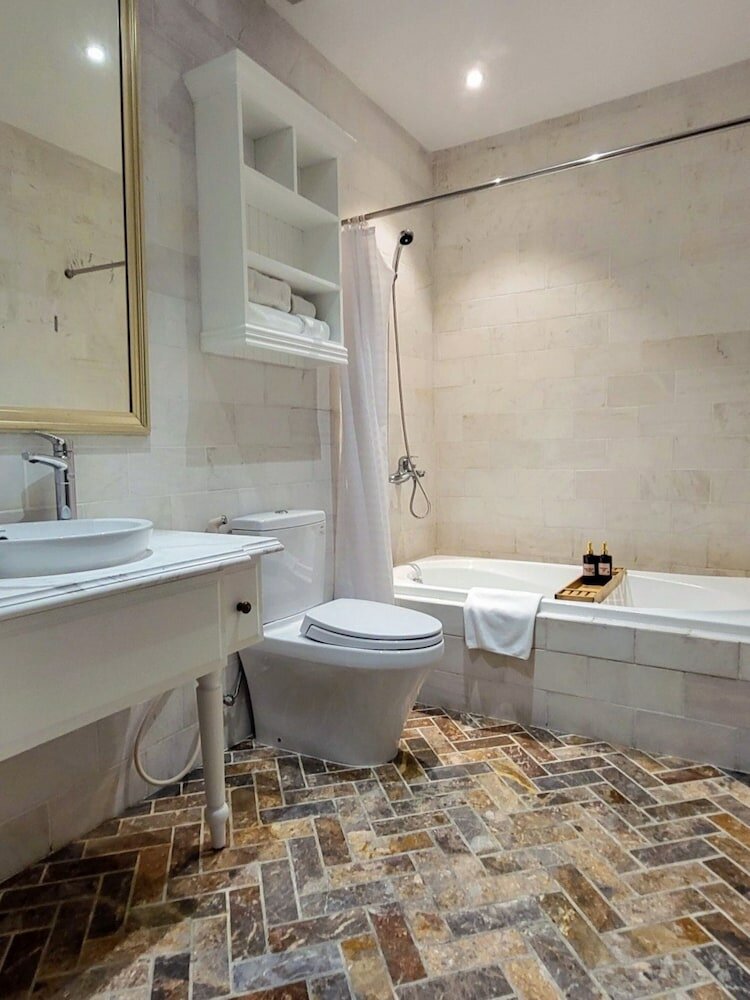 Фото Bizu Royal Hotel