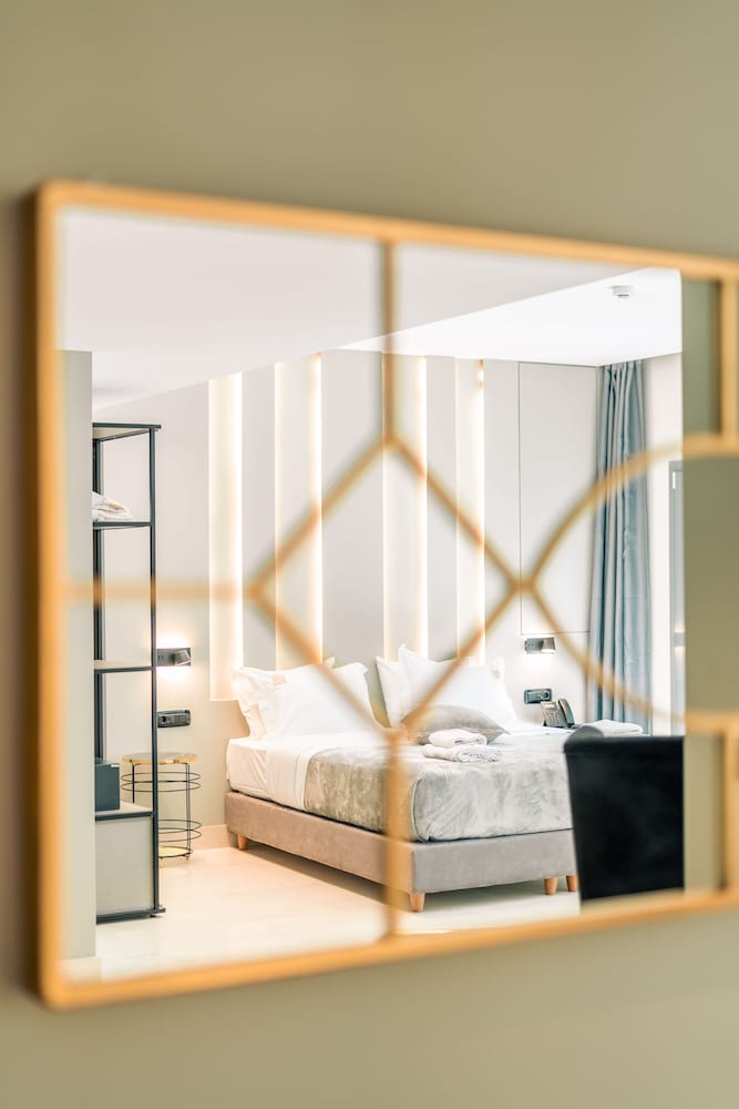 Фото Royalty Suites Psyrri